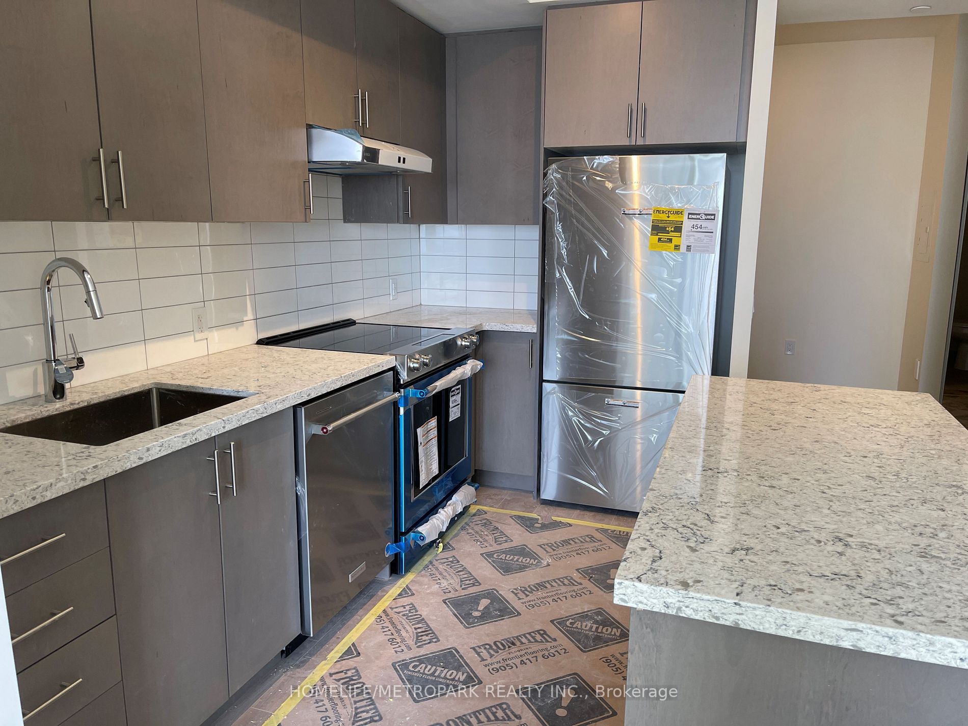 9000 Jane Street, #1506