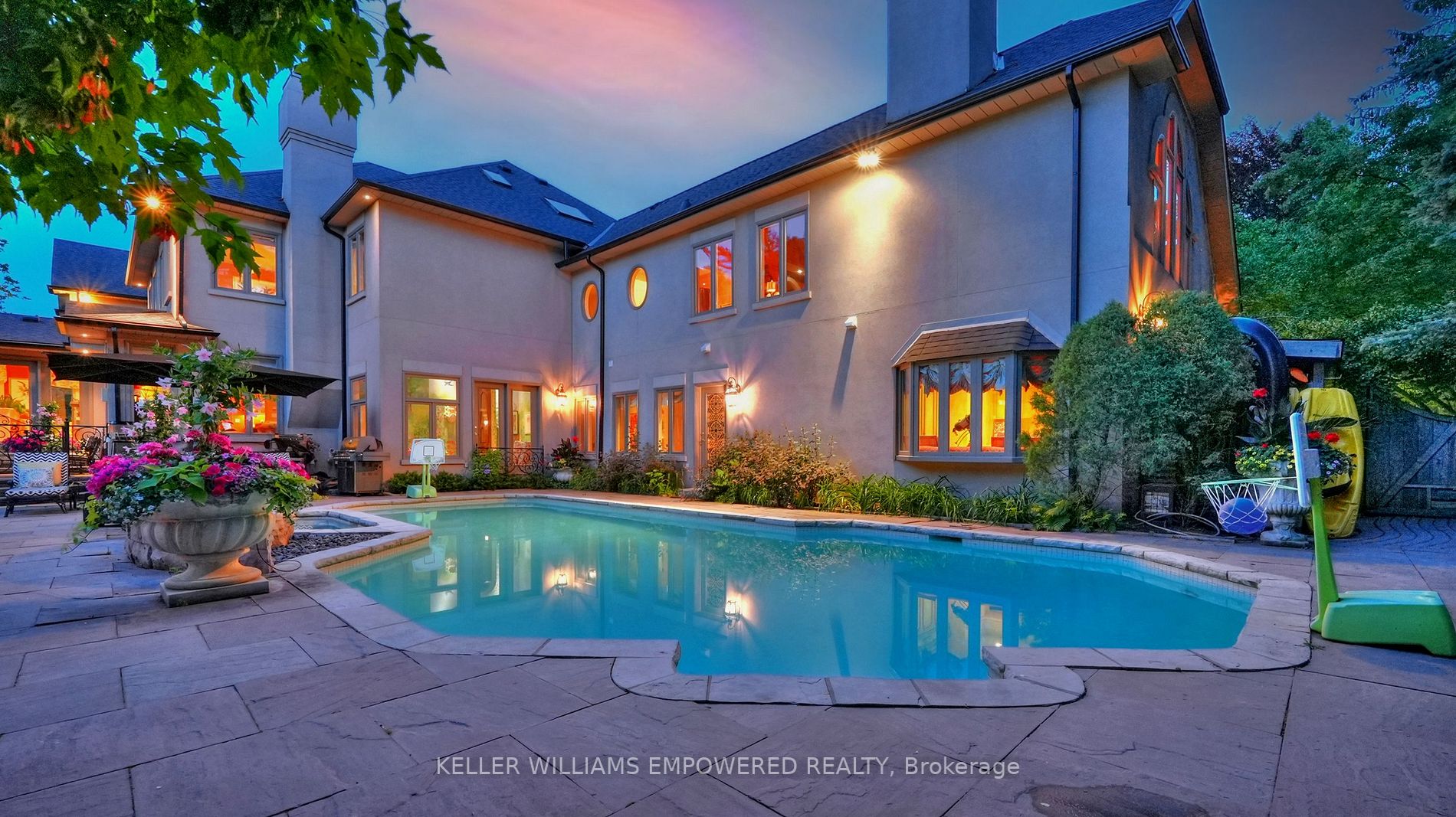 140 Rebecca Crt