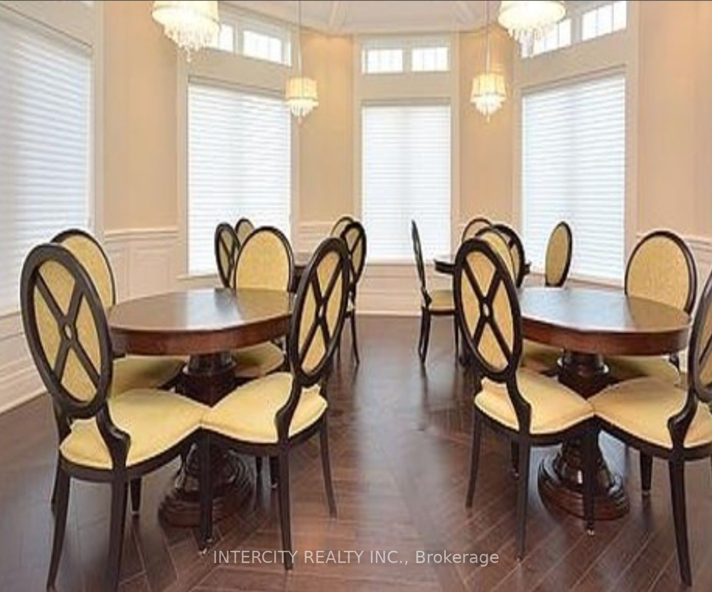 80 Burns Blvd, #235