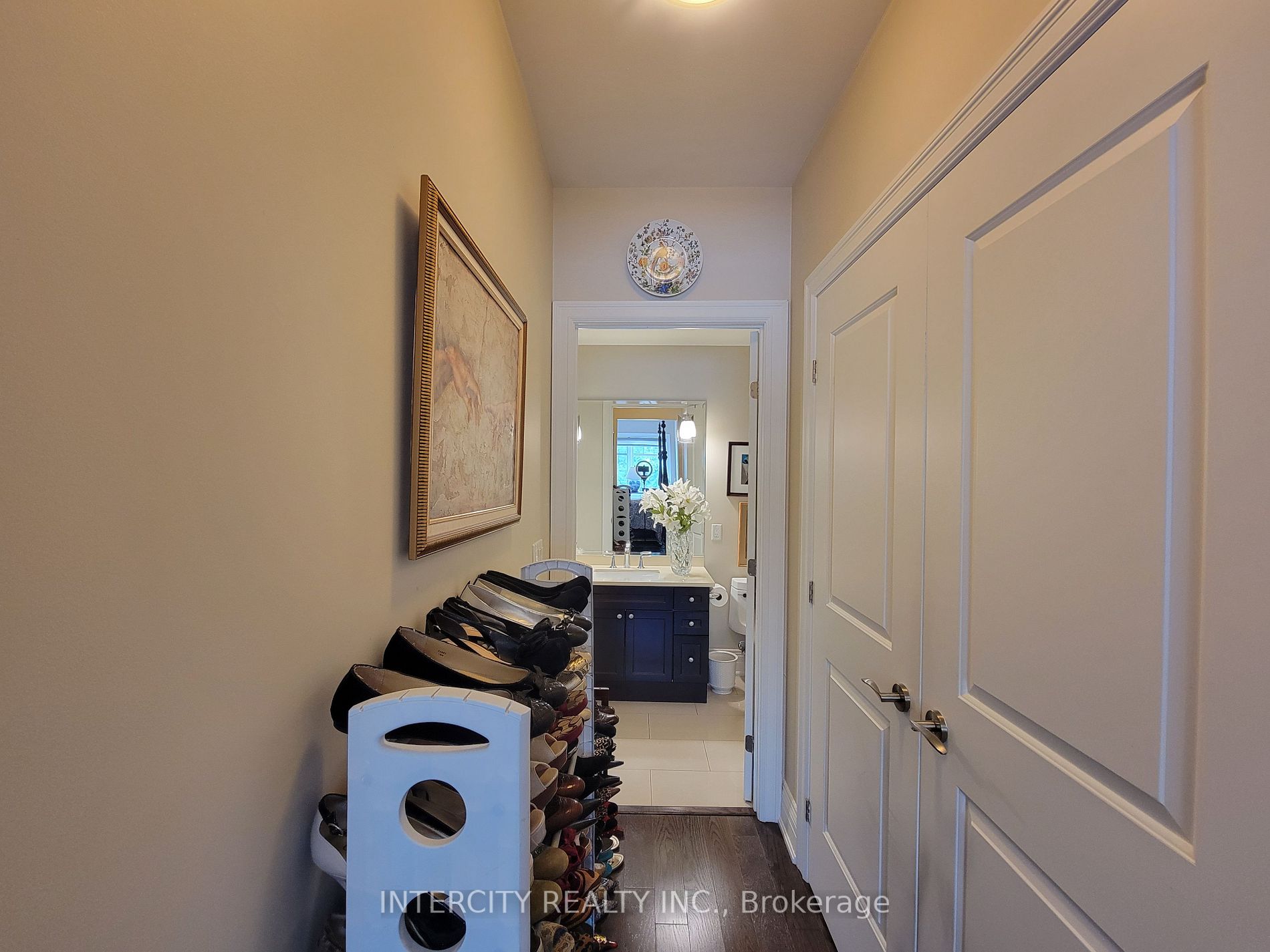 80 Burns Blvd, #235