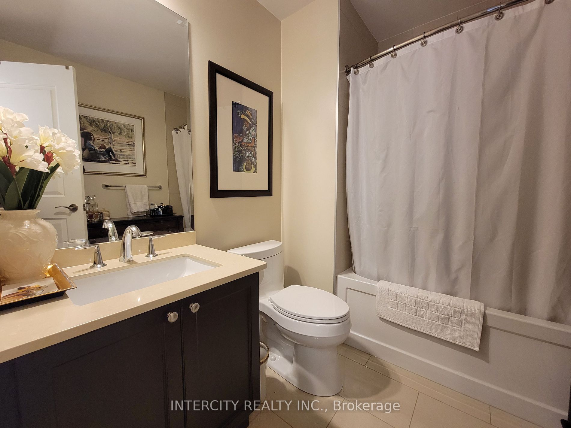 80 Burns Blvd, #235