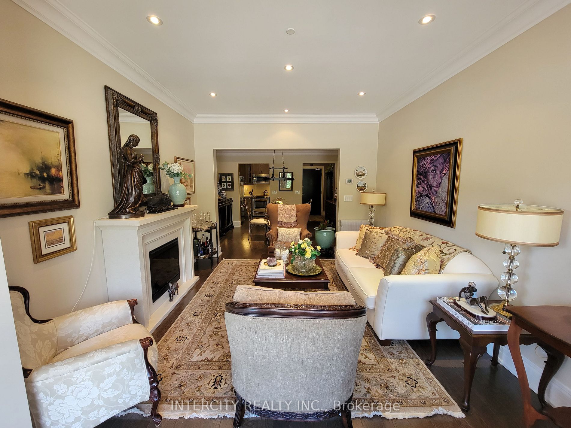 80 Burns Blvd, #235
