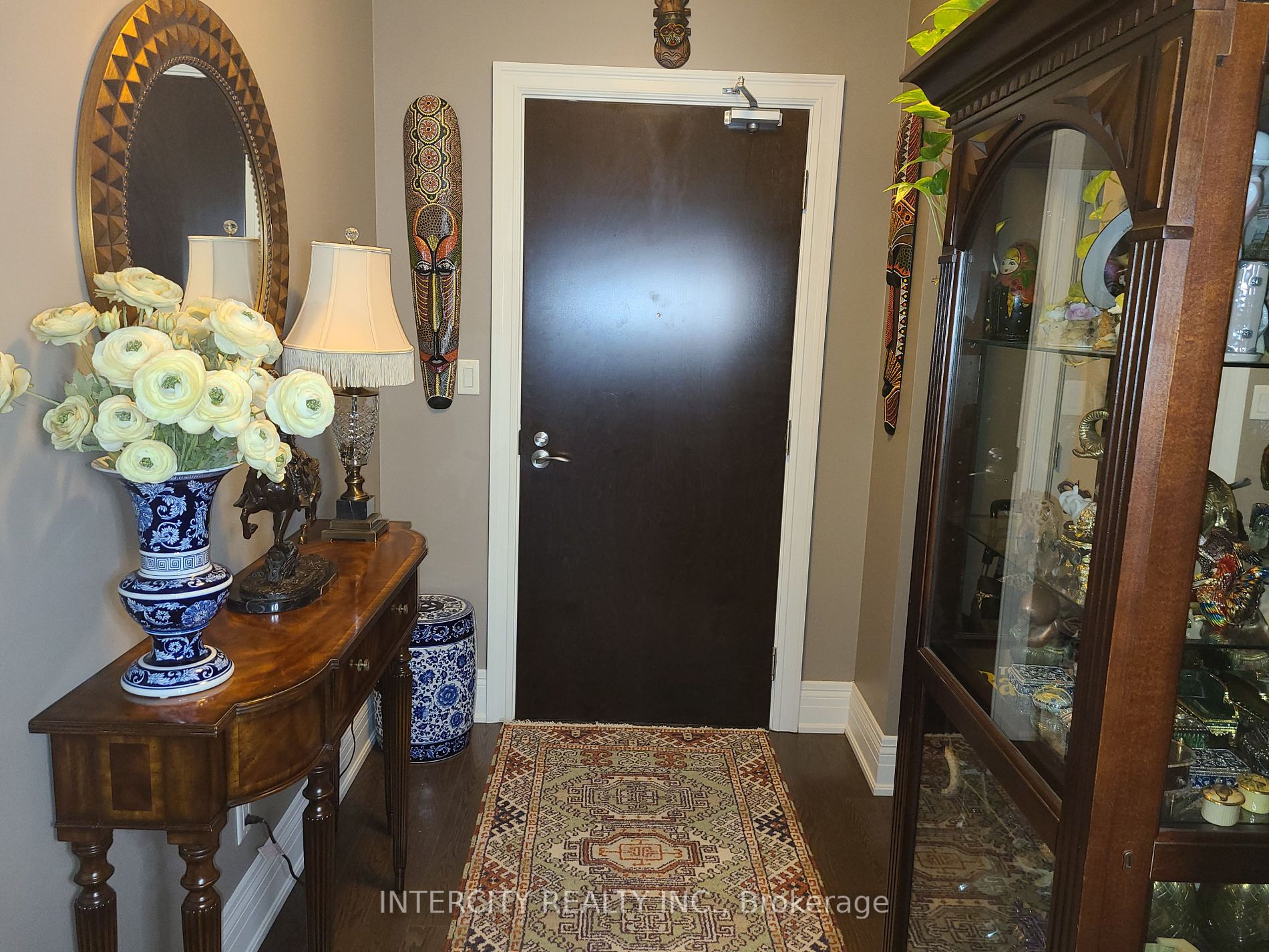 80 Burns Blvd, #235