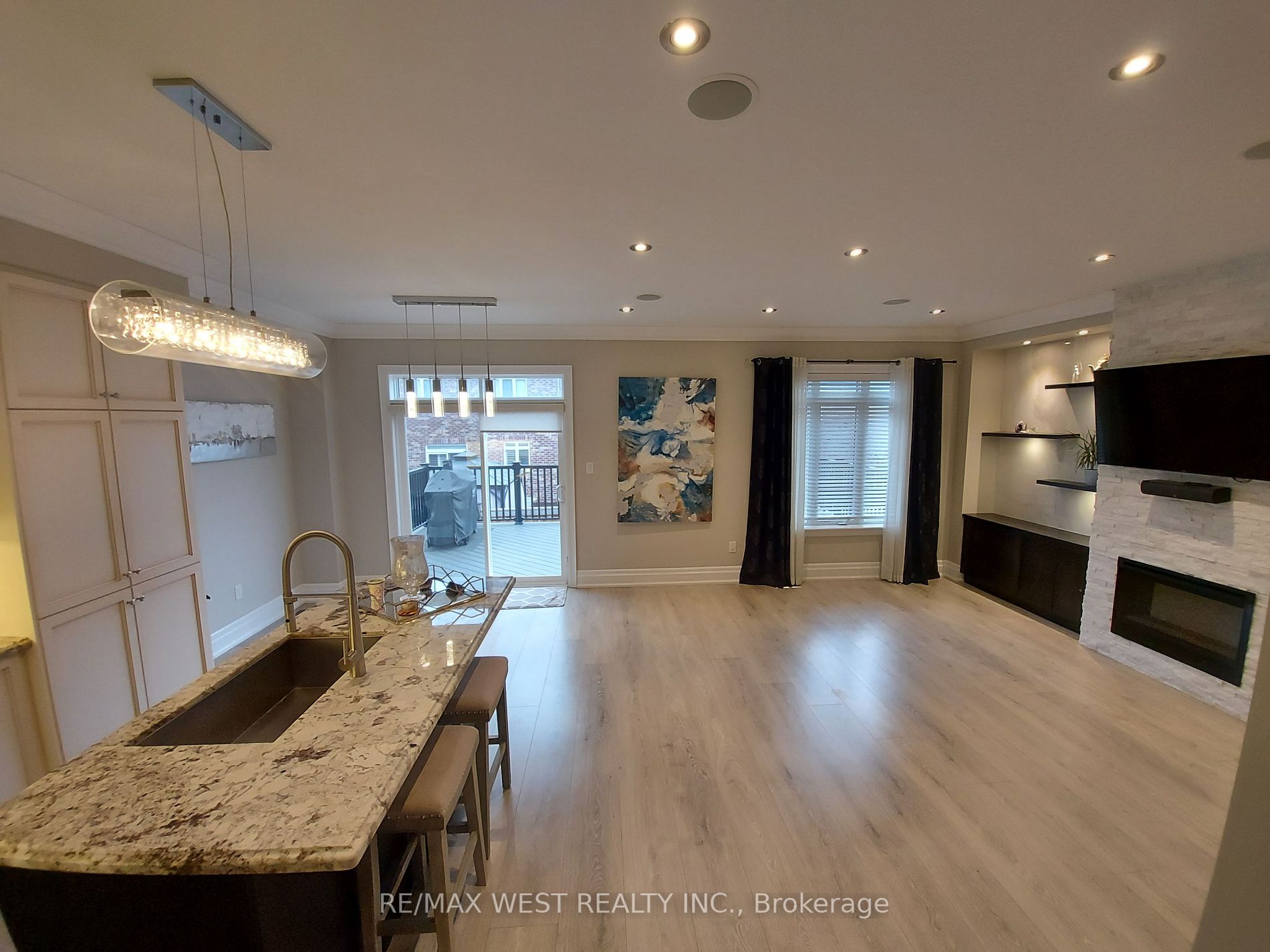 1311 Dallman St, #Upper