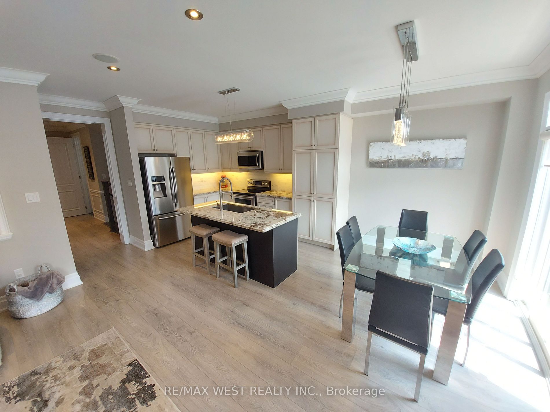 1311 Dallman St, #Upper