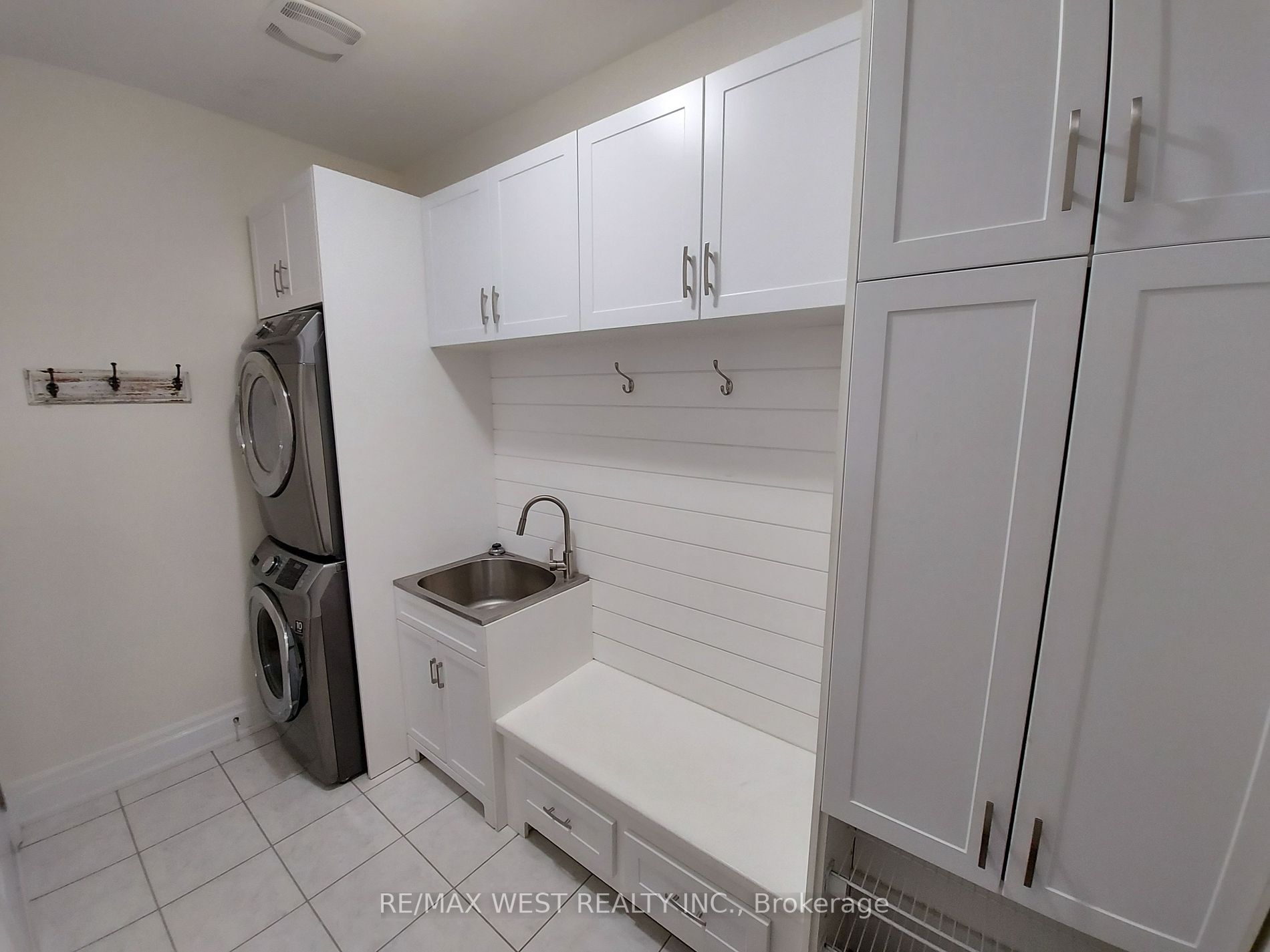 1311 Dallman St, #Upper