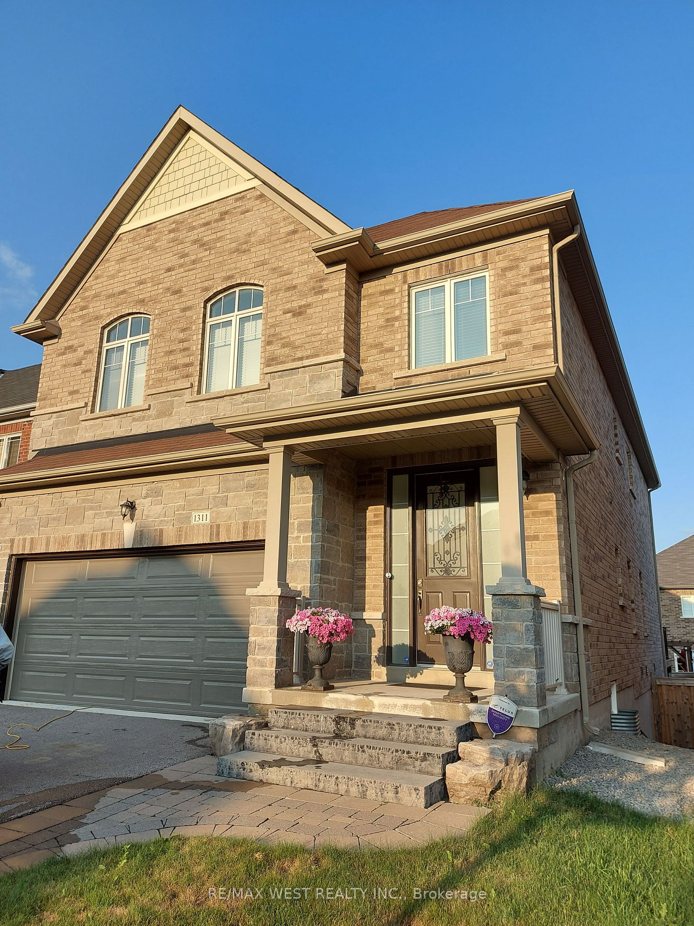 1311 Dallman St, #Upper