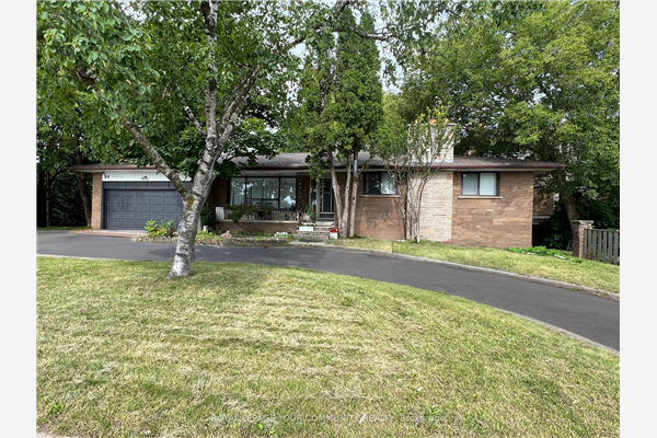 84 Henderson Ave, Markham