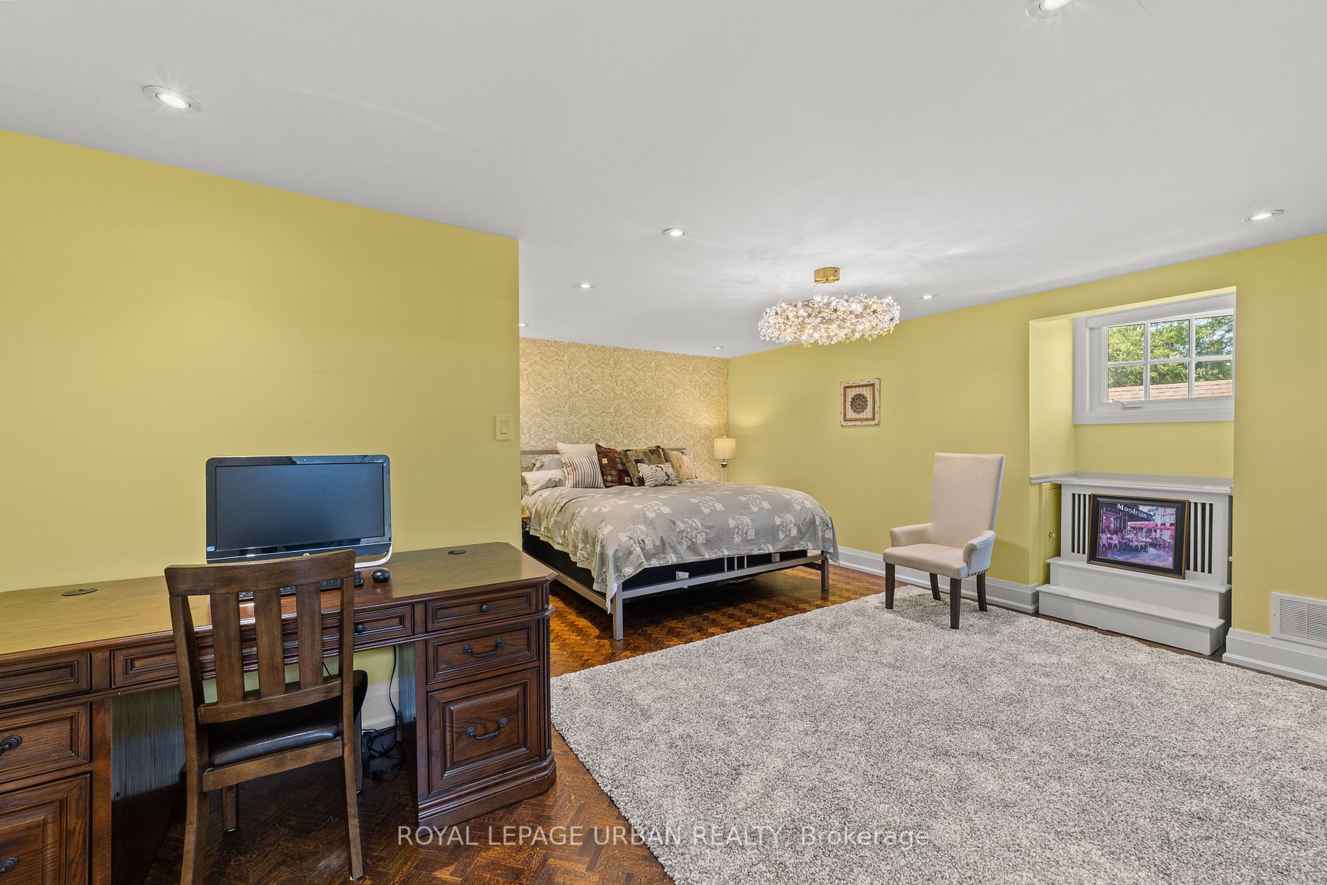 35 Willett Crescent