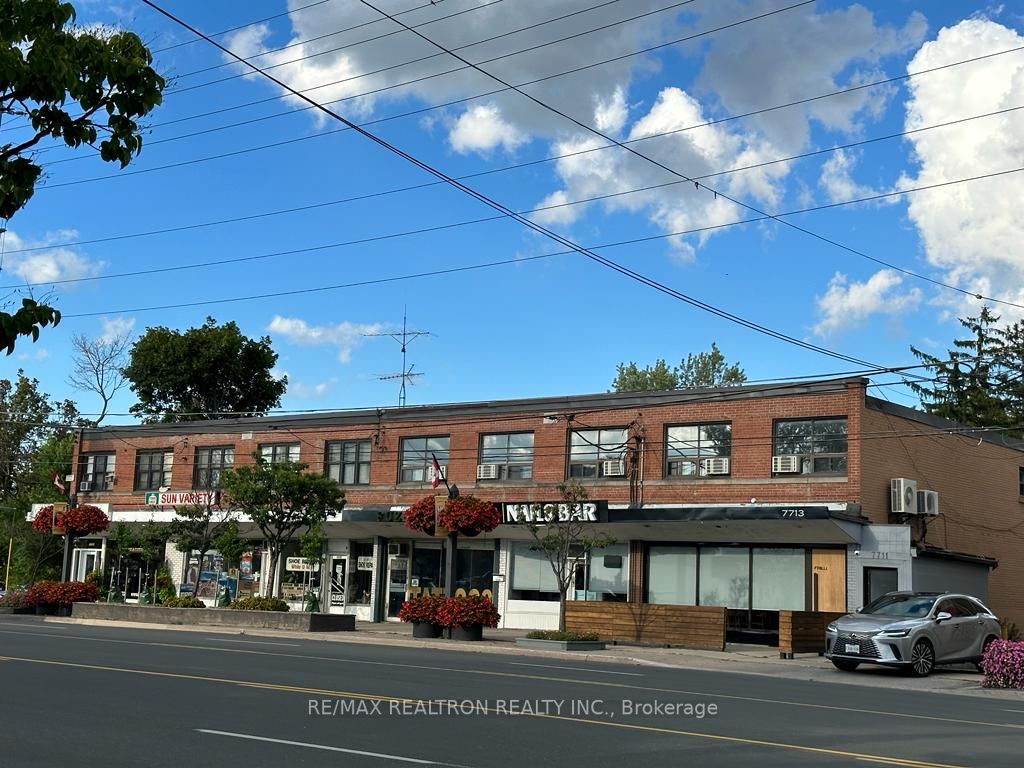 7711 Yonge St, #201C