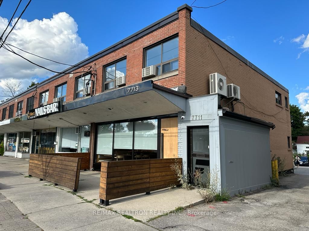 7711 Yonge St, #201C