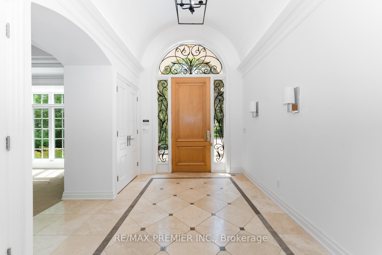 90 Klein's Cres
