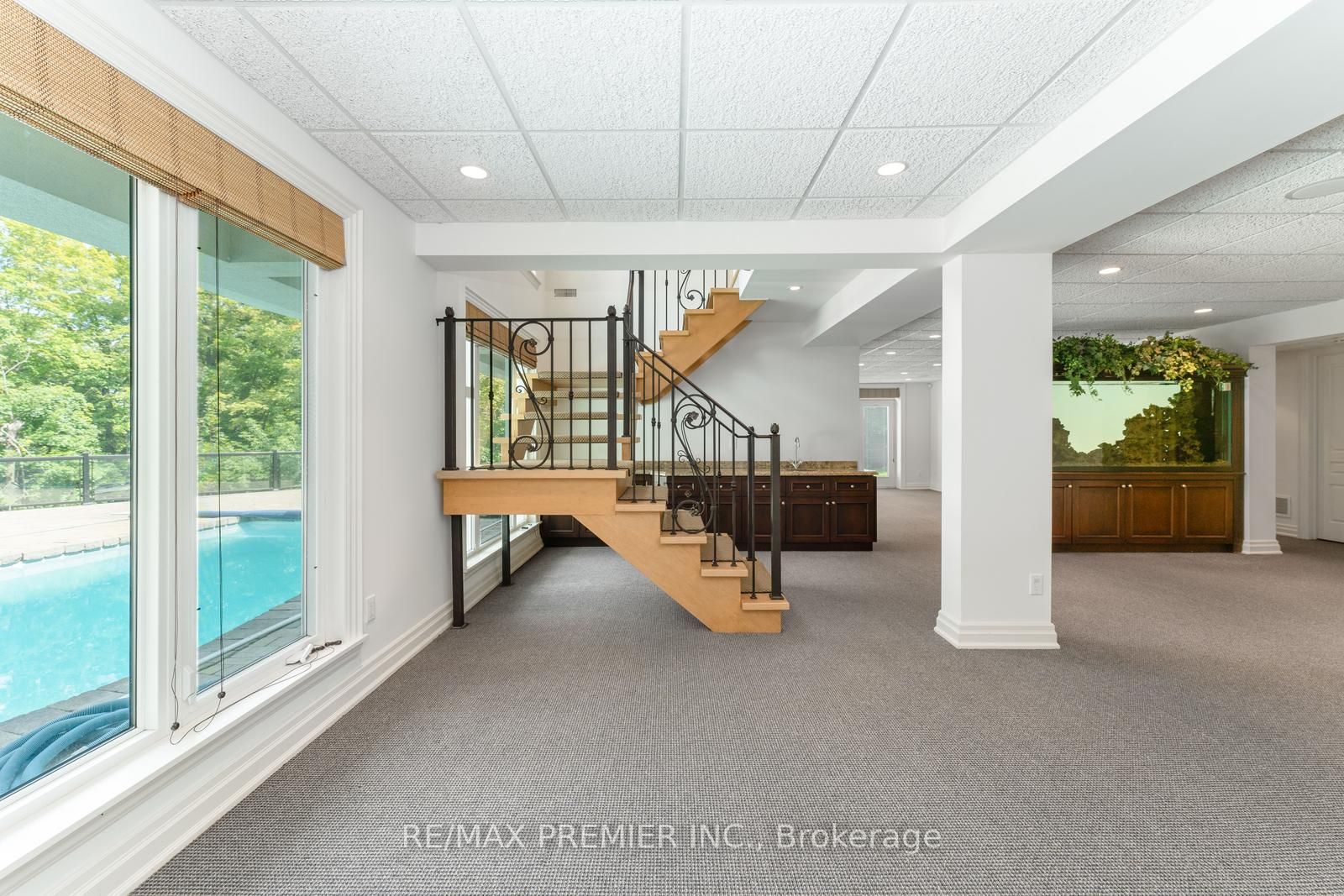 90 Klein's Cres