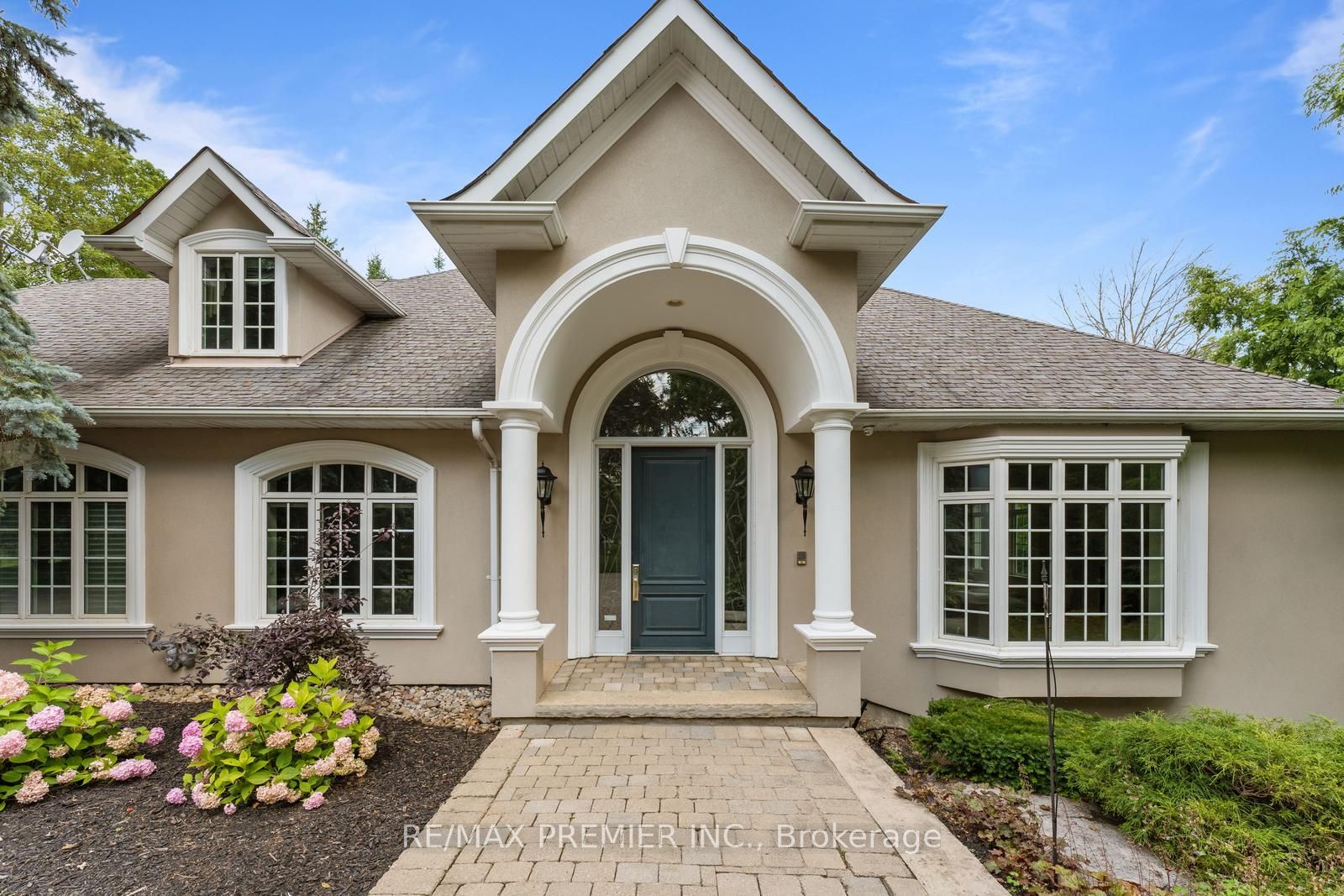 90 Klein's Cres