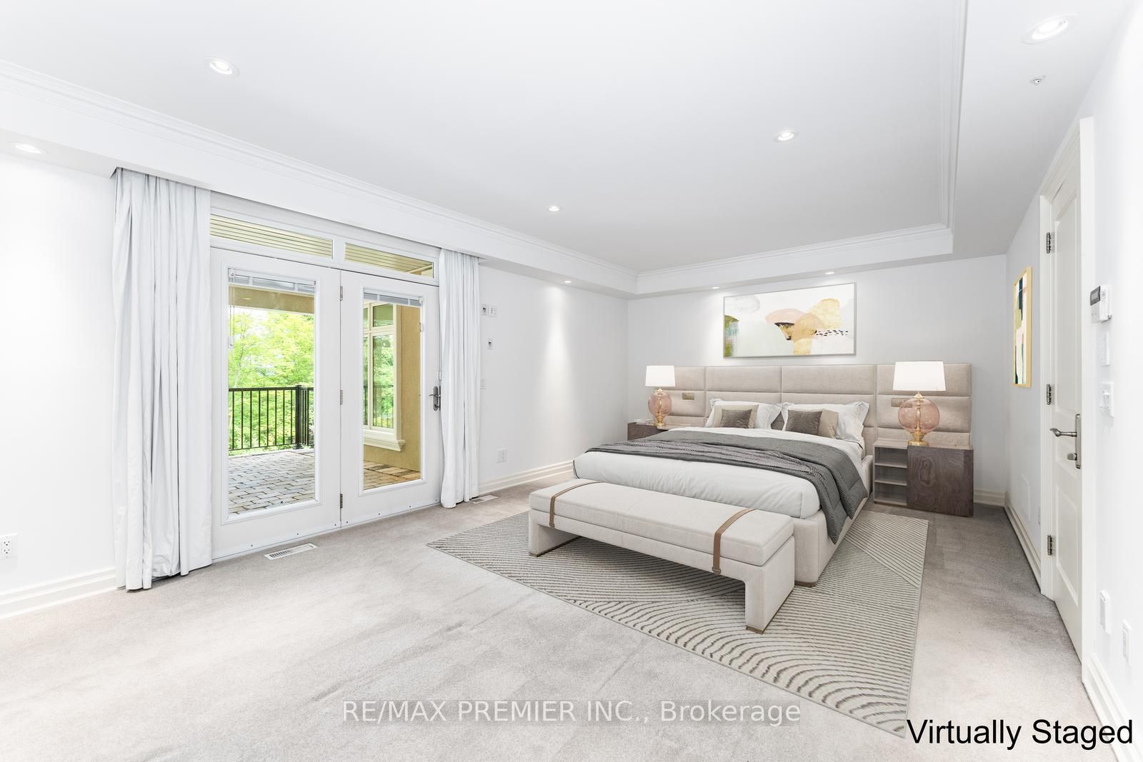 90 Klein's Cres