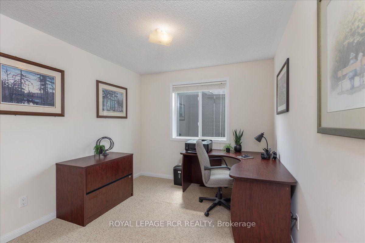 21 Meadow's End Cres