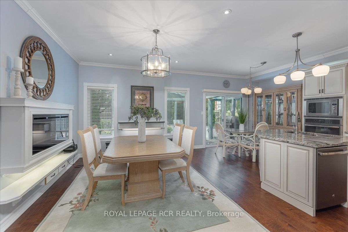 21 Meadow's End Cres