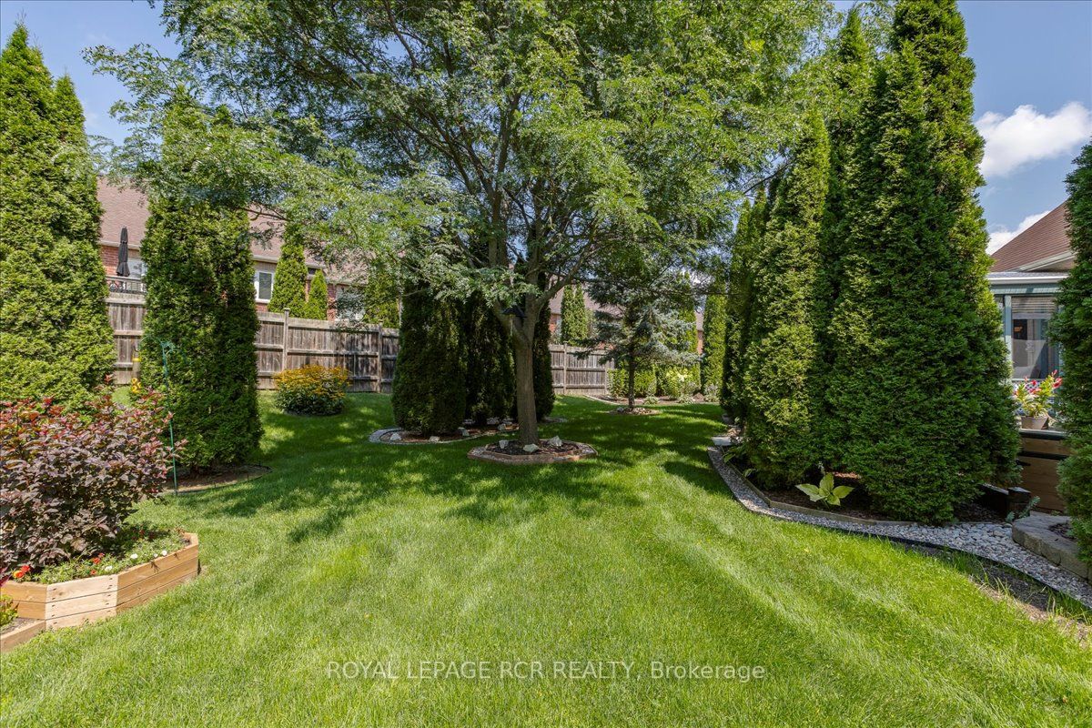 21 Meadow's End Cres
