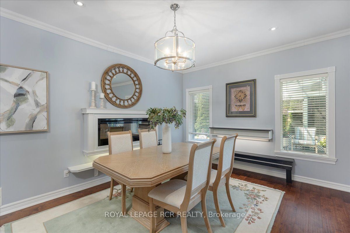 21 Meadow's End Cres