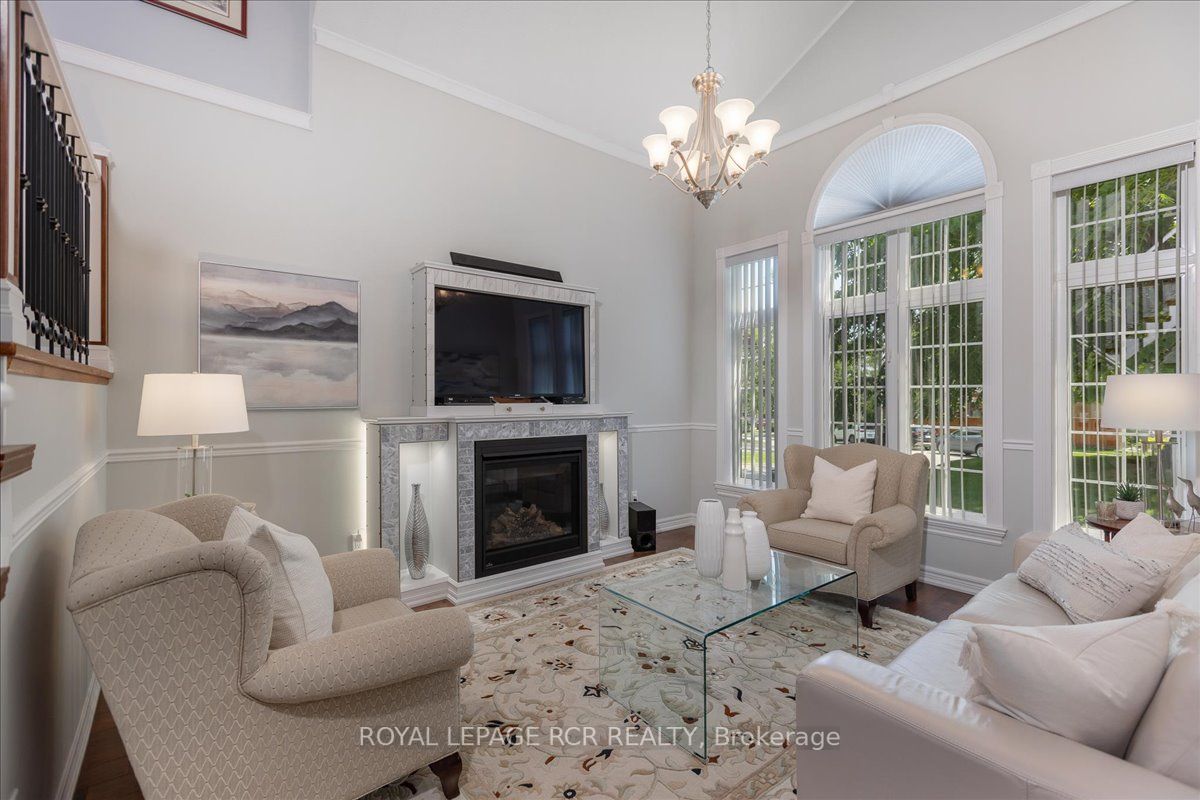 21 Meadow's End Cres