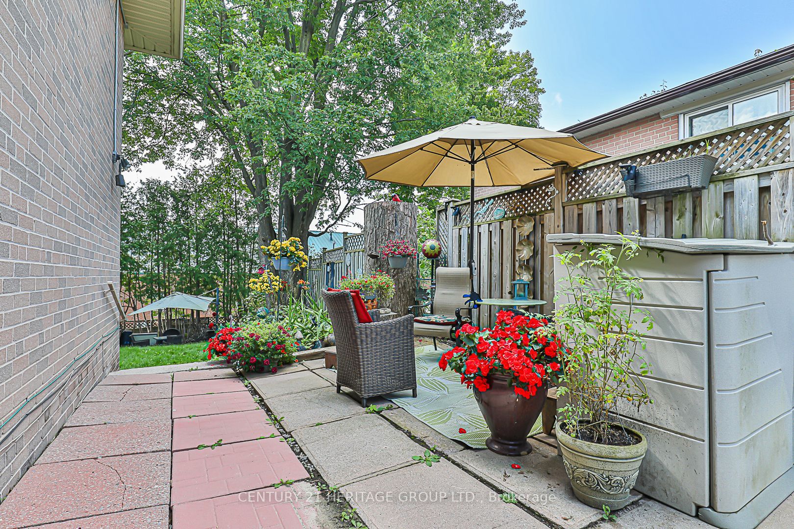 17 Jasper Dr