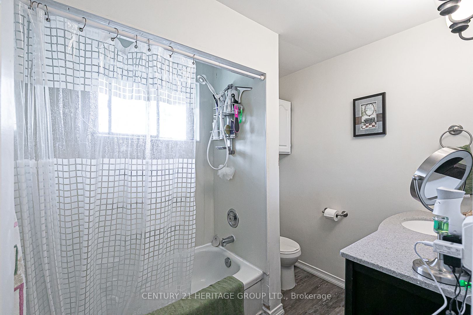 17 Jasper Dr