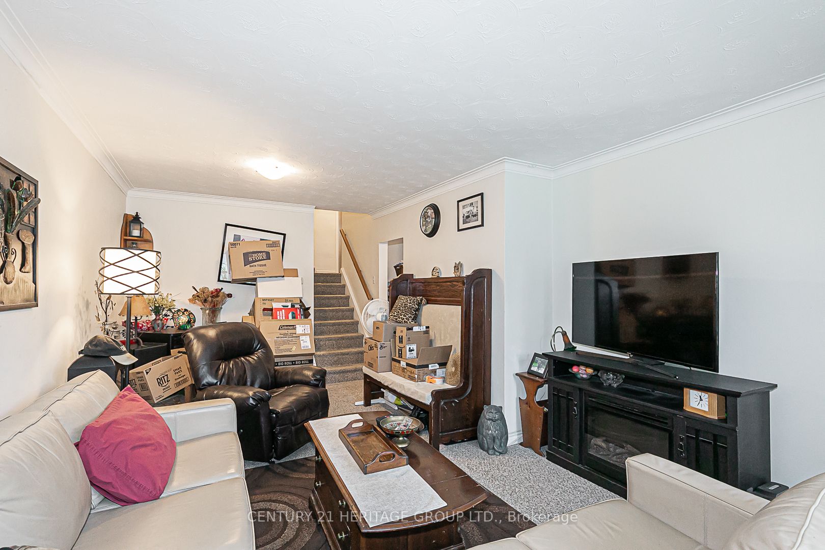 17 Jasper Dr