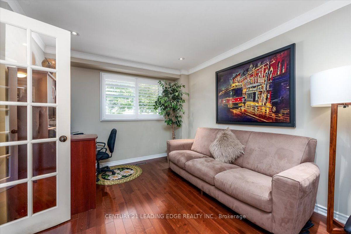 53 Hill Dr