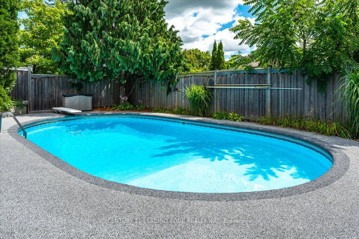 53 Hill Dr