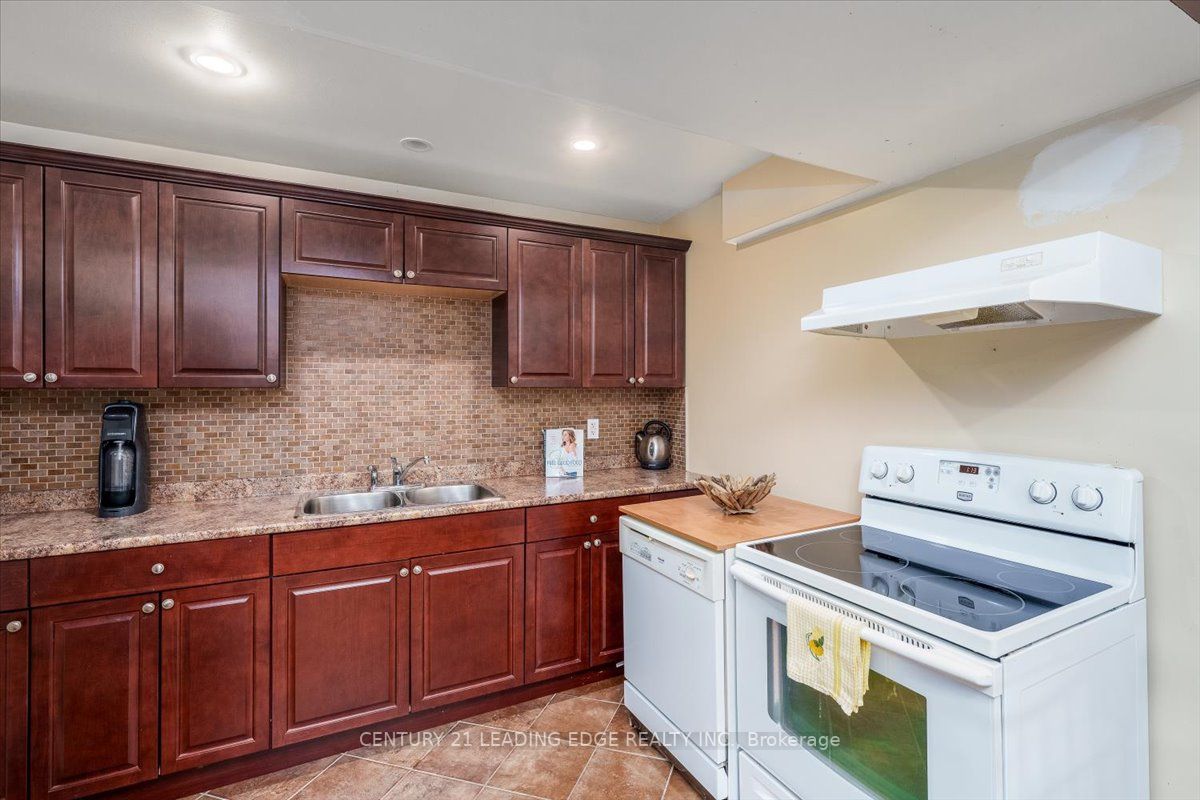 53 Hill Dr