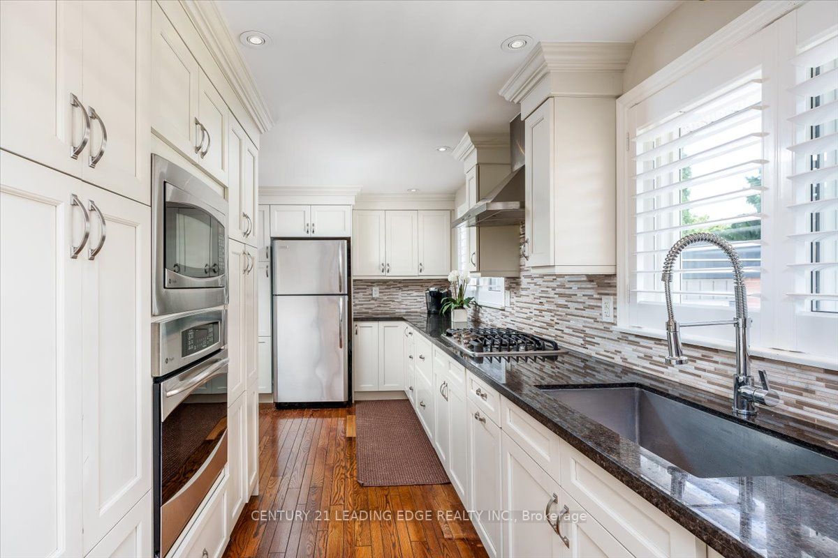 53 Hill Dr