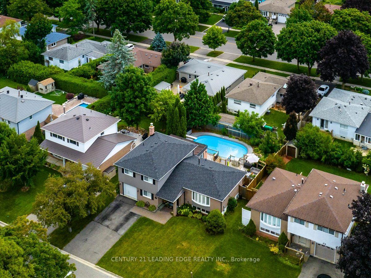 53 Hill Dr