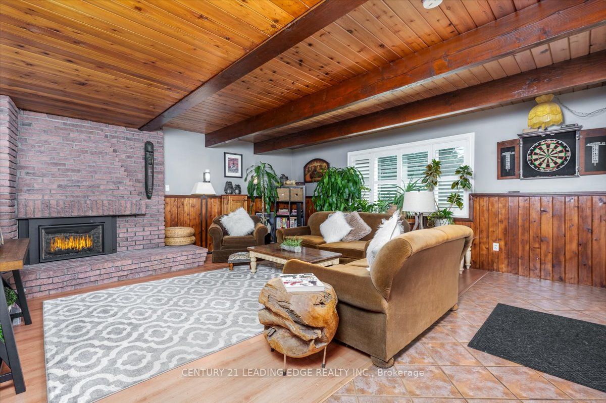 53 Hill Dr