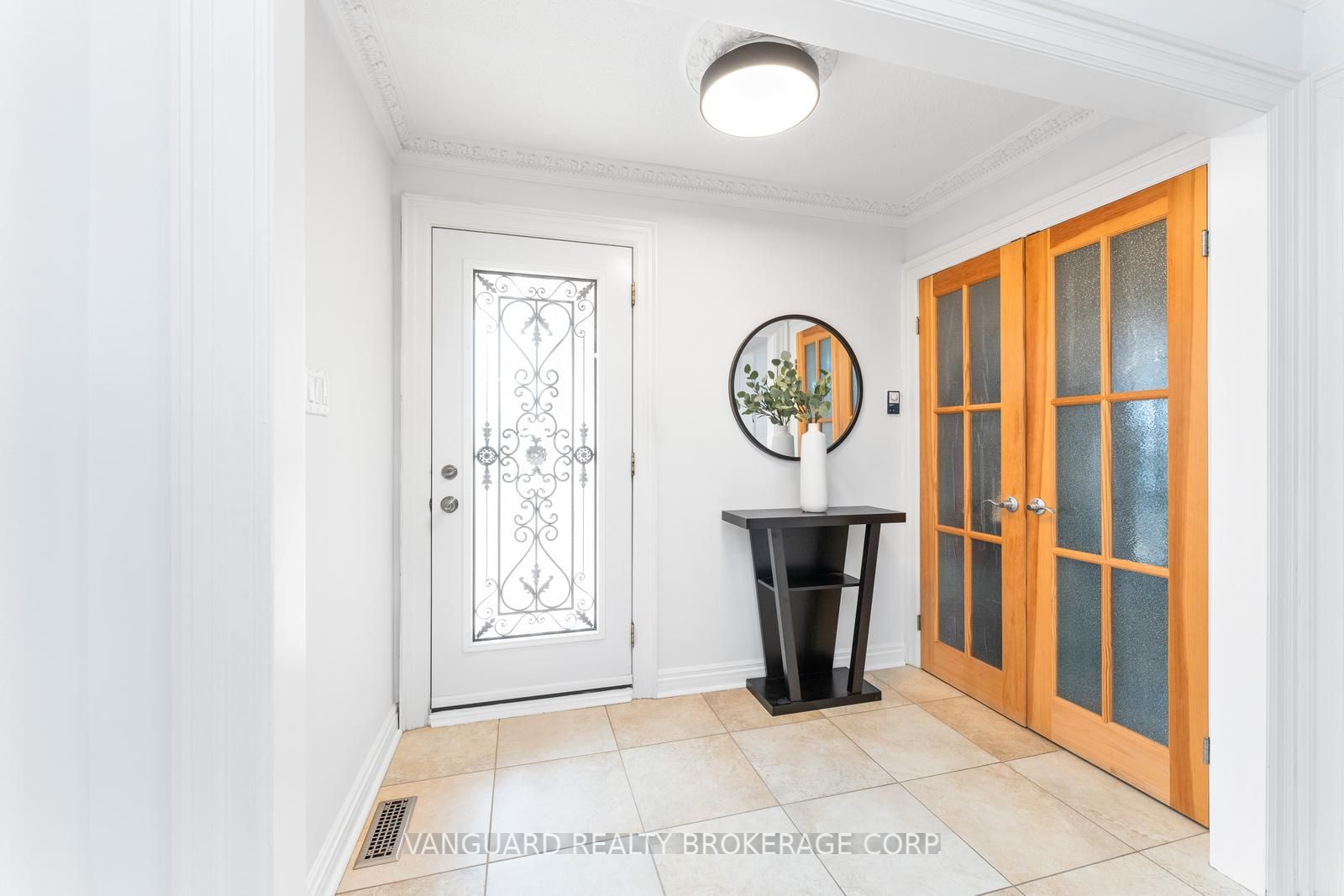 55 Governor Cres
