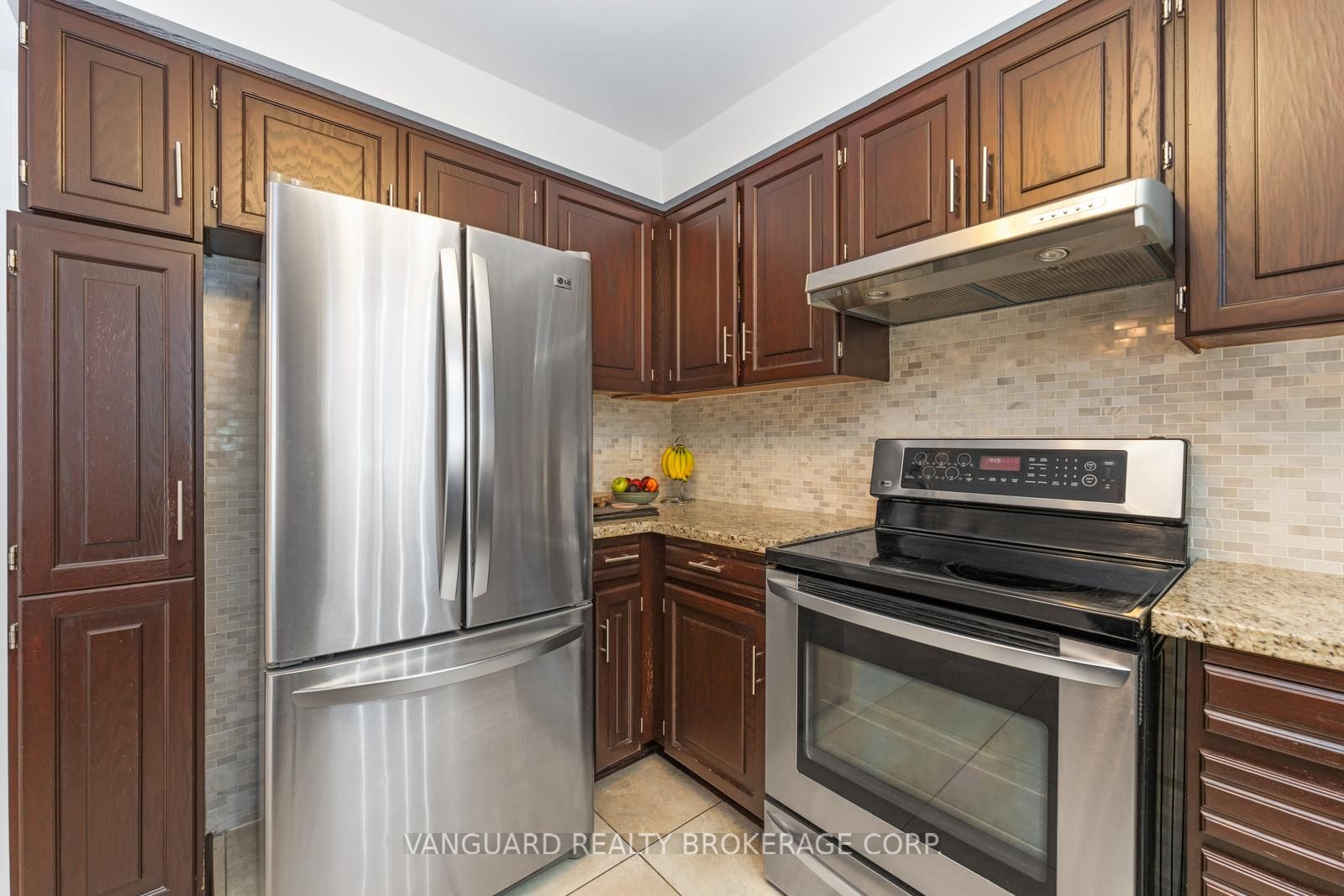 55 Governor Cres