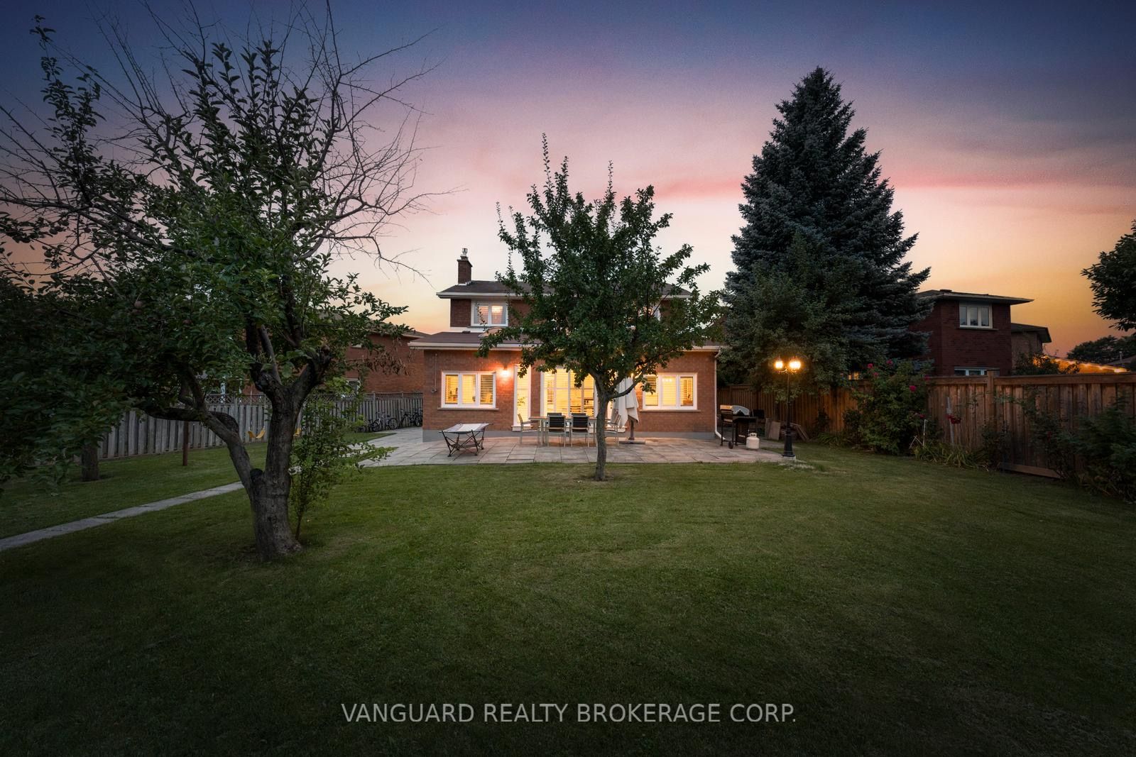 55 Governor Cres