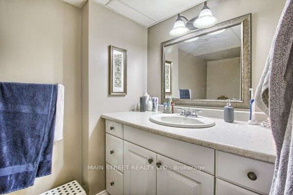 64 Cardinal Cres