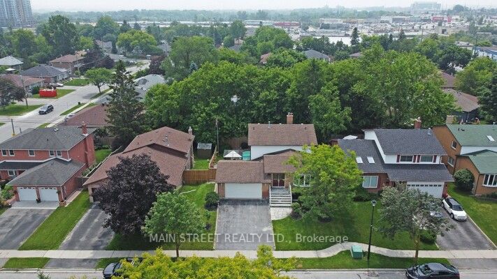64 Cardinal Cres