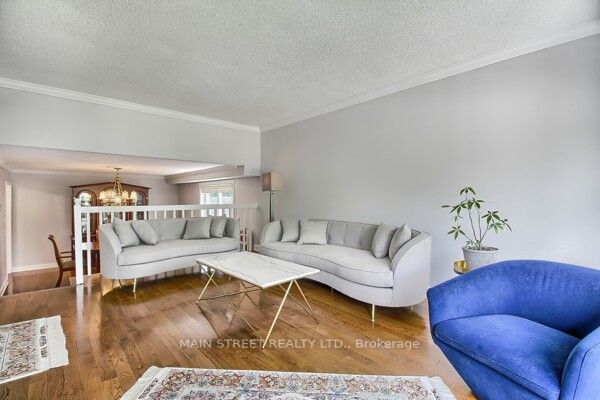 64 Cardinal Cres