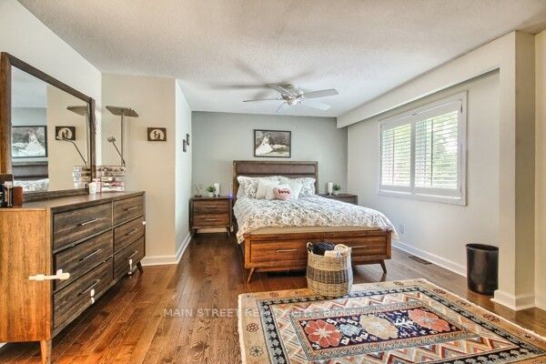 64 Cardinal Cres