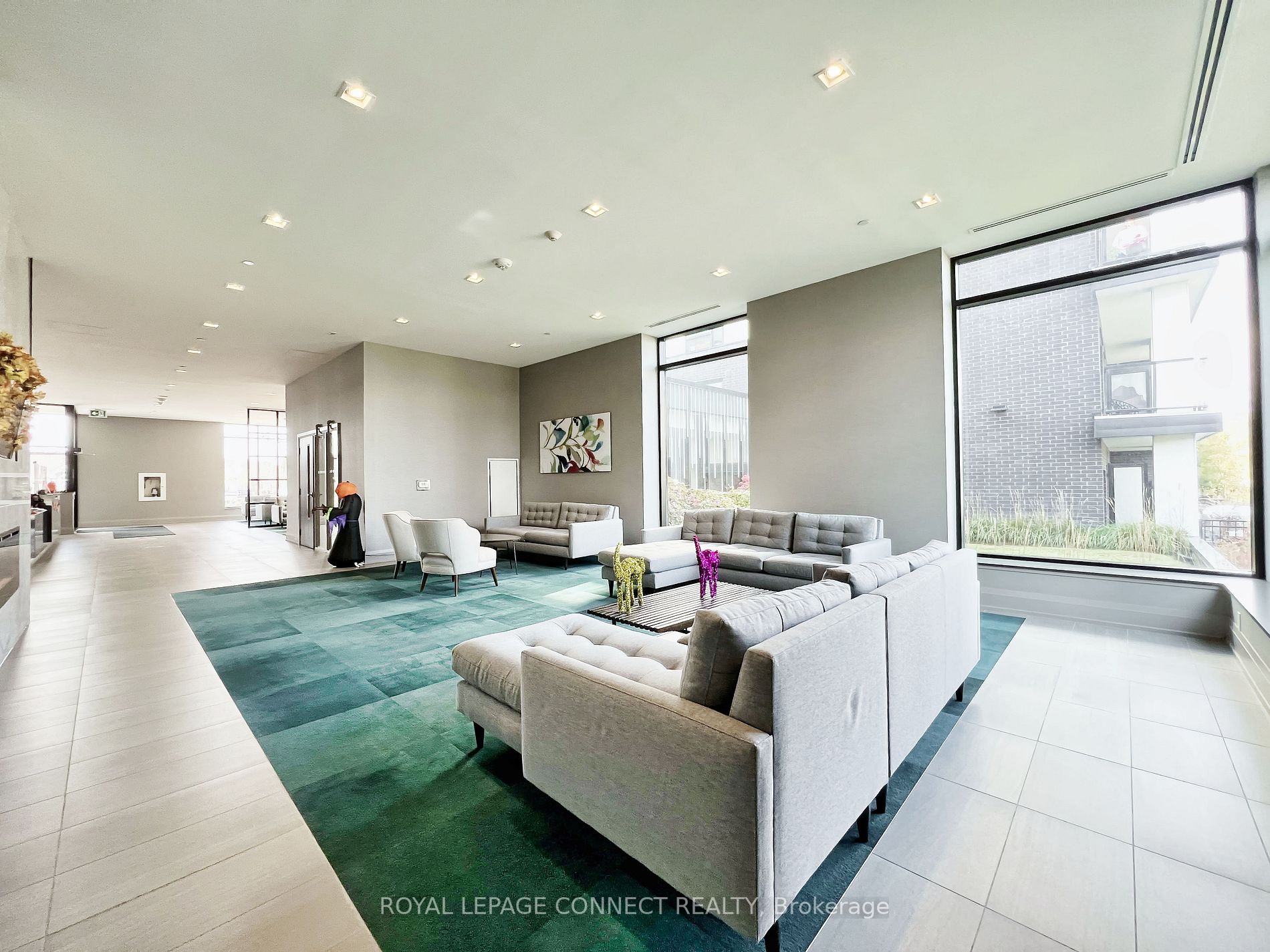 555 William Graham Dr, #Ph #412