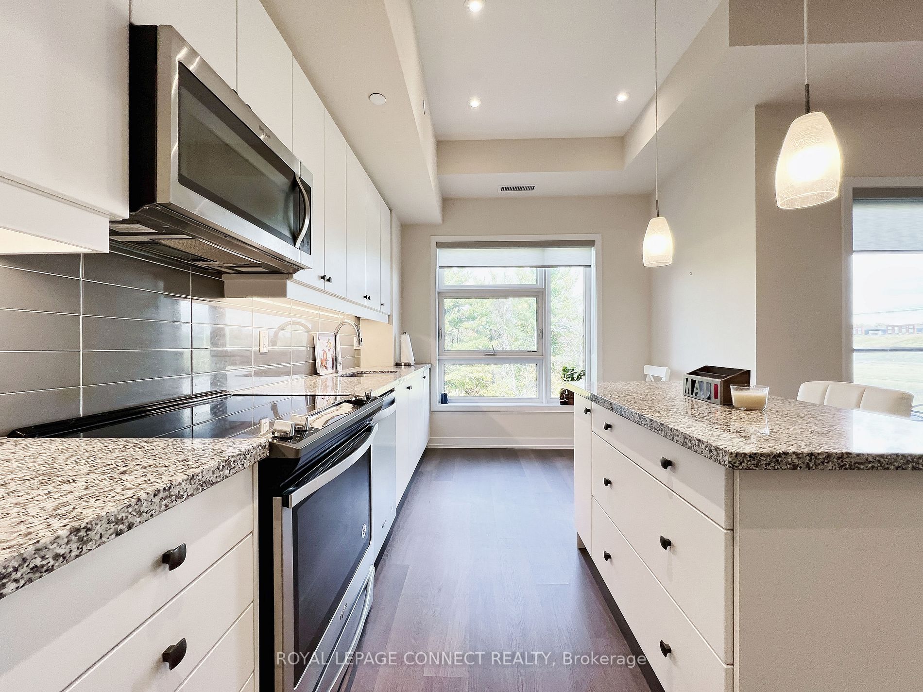 555 William Graham Dr, #Ph #412