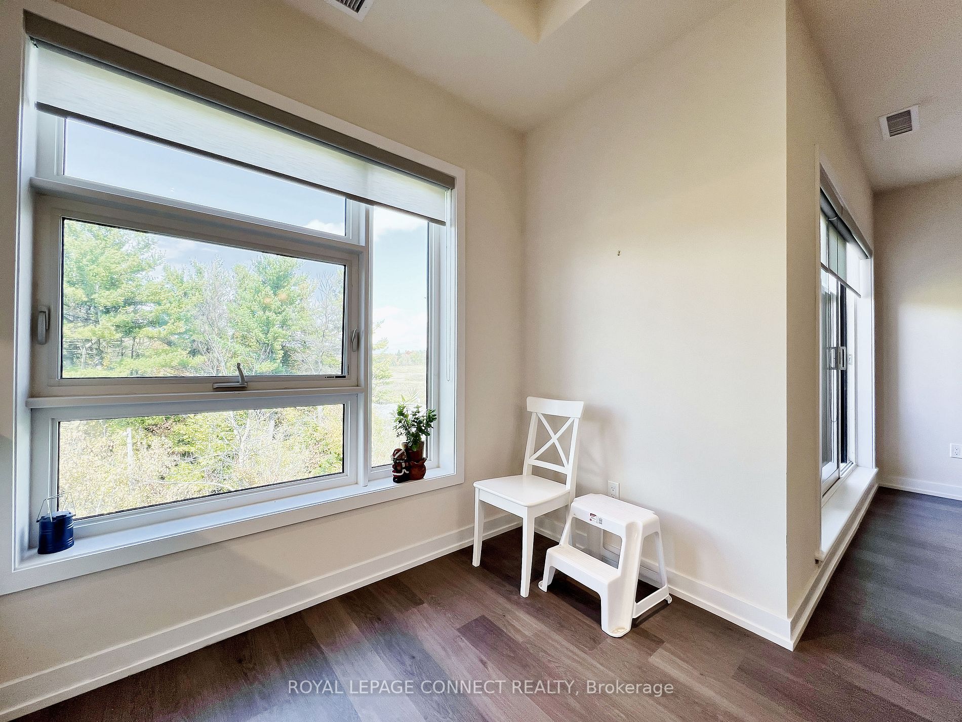 555 William Graham Dr, #Ph #412