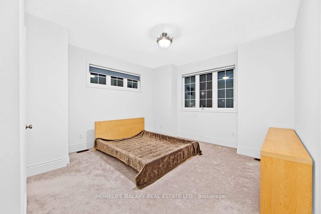 38 Ken Sinclair Cres