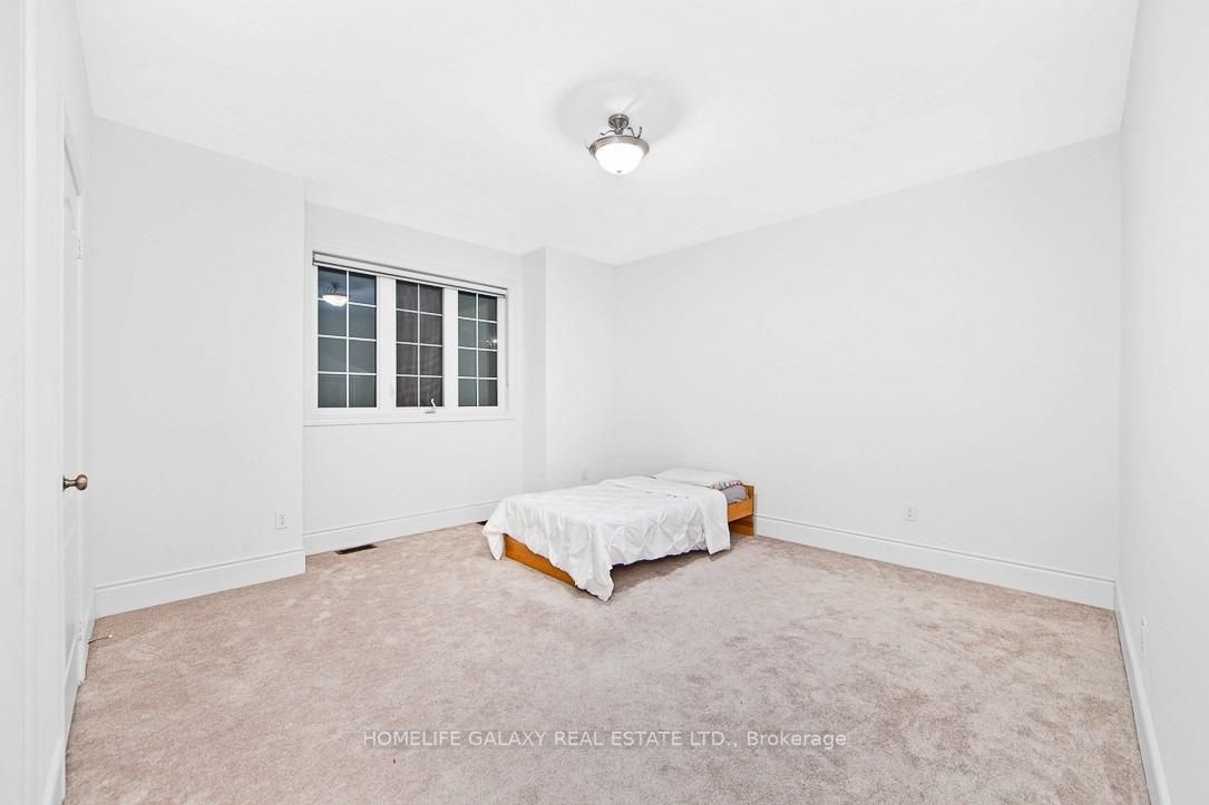 38 Ken Sinclair Cres
