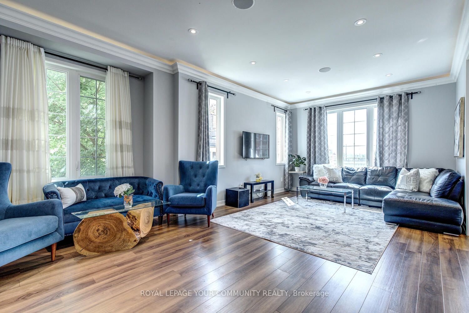 23 Harcourt St