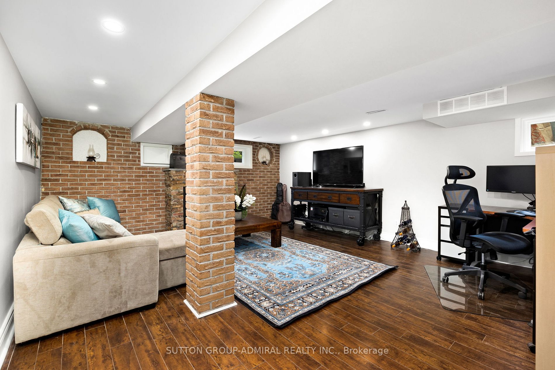 328 Skopit Rd