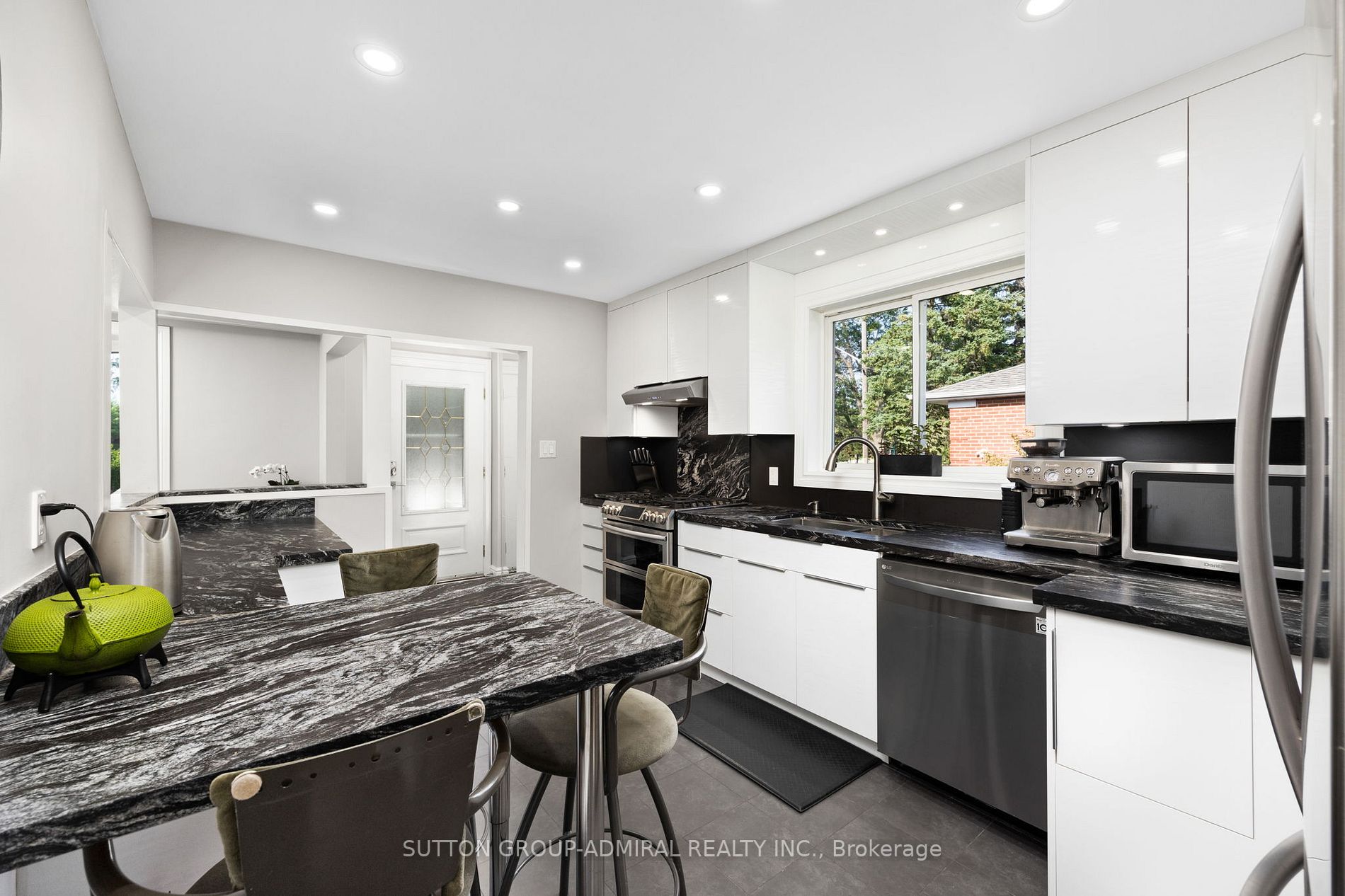 328 Skopit Rd