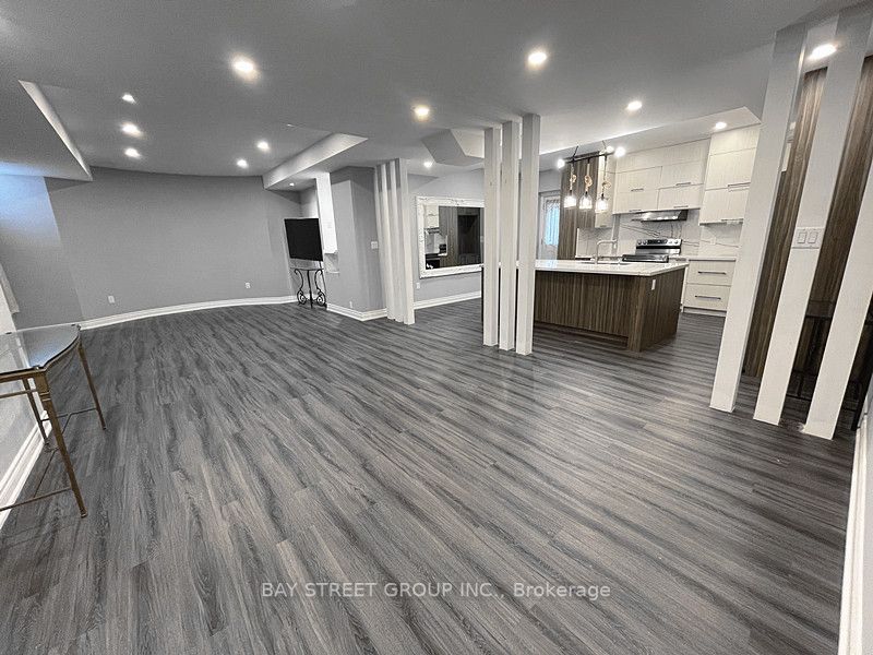 27 Sir Henry Crt, #Bsmt