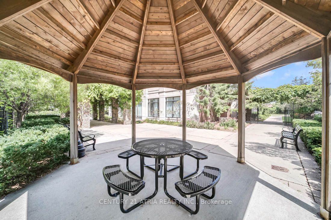 350 Red Maple Rd, #614